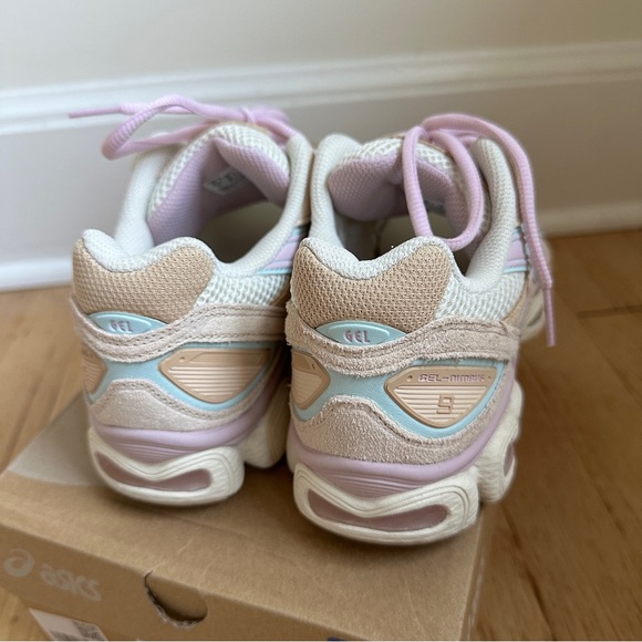 ASICS GEL NIMBUS 9 SNEAKERS IN CREAM AND BARELY ROSE - Picture 5 of 9